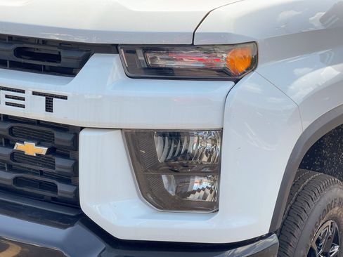 Used 2021 Chevrolet Silverado 2500 Custom w/ Custom Value Package AWD/4WD image 31