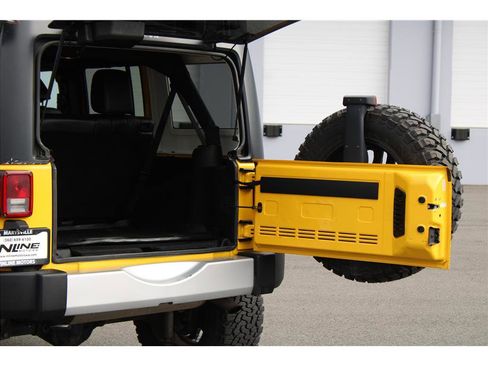 Used 2015 Jeep Wrangler Unlimited Sahara w/ Connectivity Group image 34