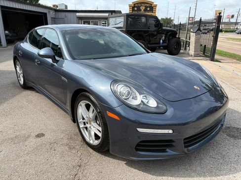 Used 2015 Porsche Panamera 4 AWD/4WD image 3