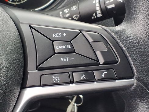 Used 2020 Nissan Rogue S image 10