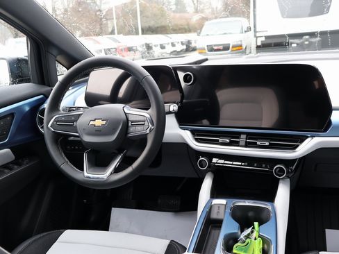 New 2026 Chevrolet Equinox EV LT image 27