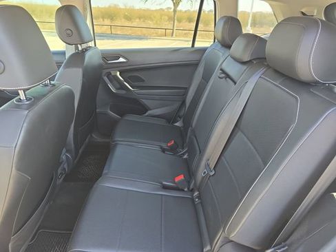 Used 2021 Volkswagen Tiguan image 14