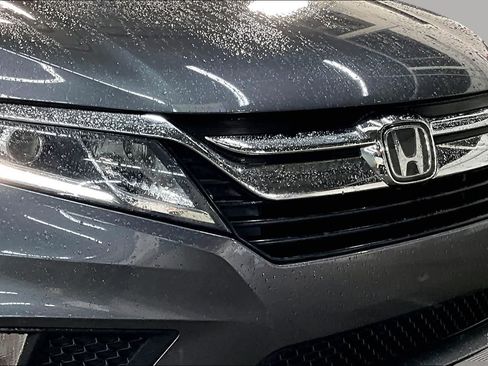 Used 2018 Honda Odyssey EX-L image 29