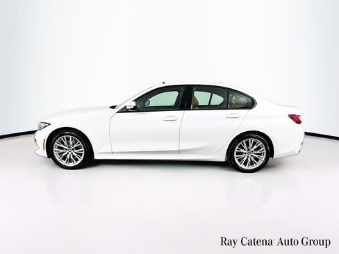Used 2023 BMW 330i xDrive Sedan w/ Premium Package AWD/4WD image 4