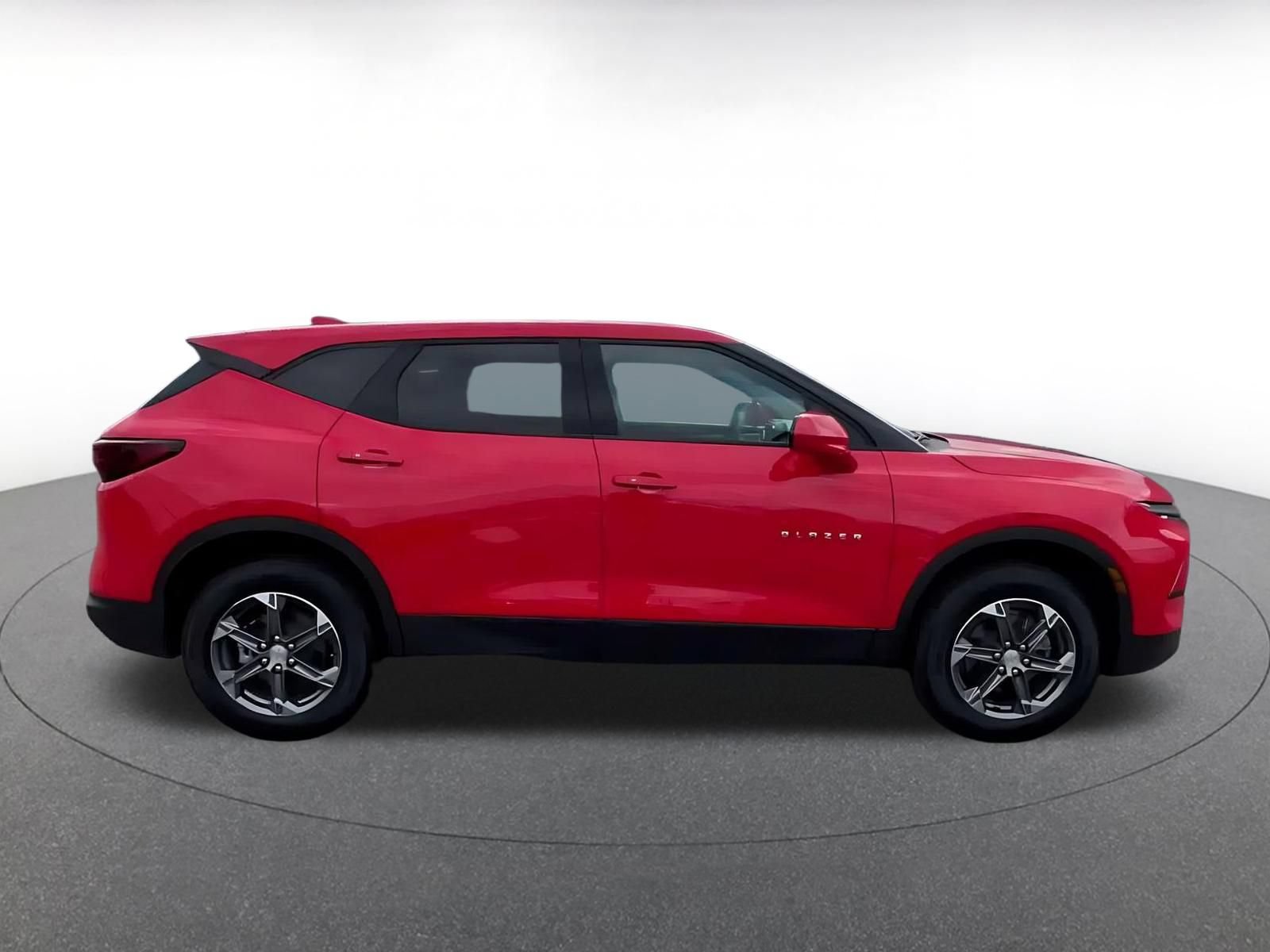 Used 2026 Chevrolet Blazer LT FWD image 15