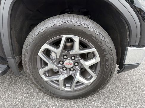 Used 2024 GMC Sierra 1500 SLT w/ SLT Premium Plus Package AWD/4WD image 8