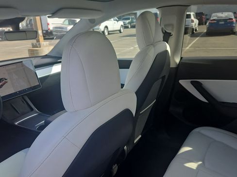 Used 2021 Tesla Model Y Long Range image 11