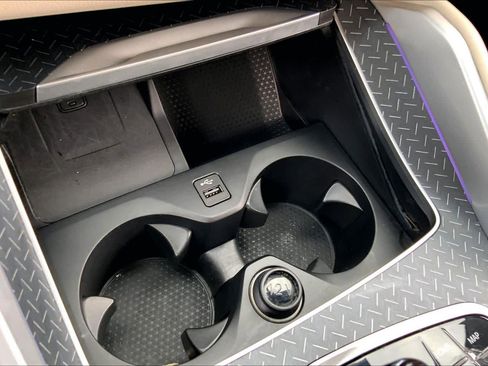 Used 2022 BMW X6 M50i w/ Executive Package image 31