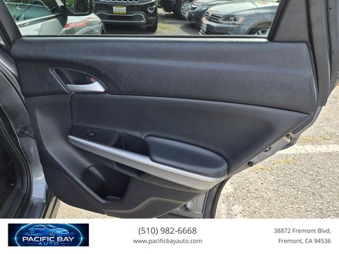 Used 2014 Honda Crosstour EX image 15