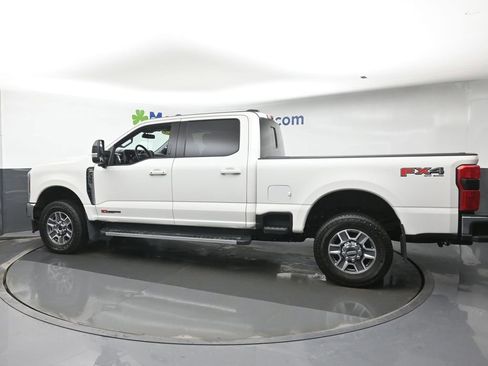 Used 2024 Ford F350 Lariat image 22