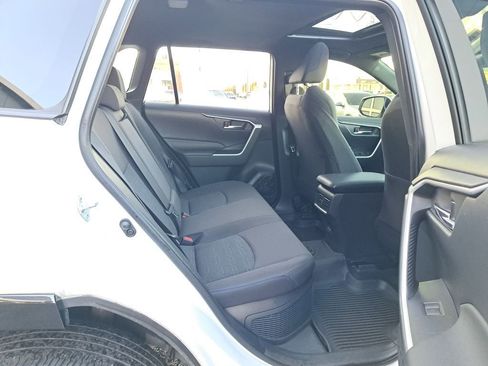 Used 2023 Toyota RAV4 SE w/ Convenience Package image 15