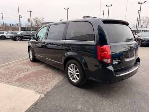 Used 2019 Dodge Grand Caravan SXT image 6