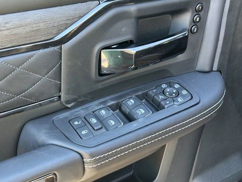 New 2025 RAM 2500 Limited image 12