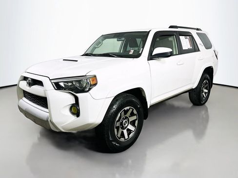 Used 2019 Toyota 4Runner TRD Off-Road AWD/4WD image 3