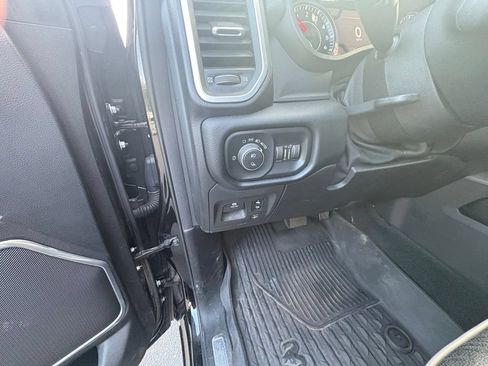 Used 2020 RAM 1500 Laramie AWD/4WD image 13