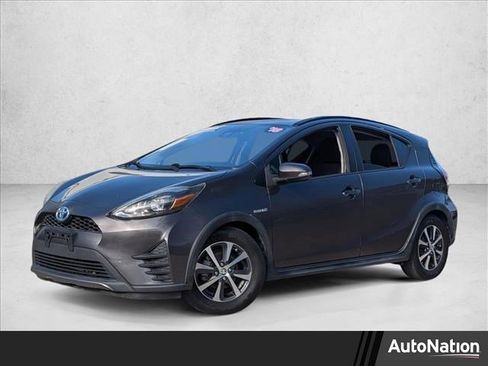 Used 2018 Toyota Prius C Two image 1