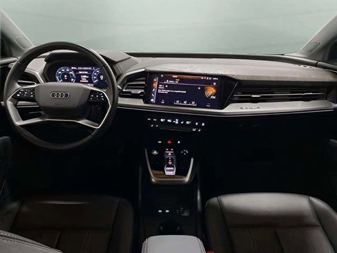 Used 2024 Audi Q4 e-tron Premium w/ Convenience Package image 11