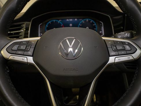 Used 2025 Volkswagen Jetta SEL image 19