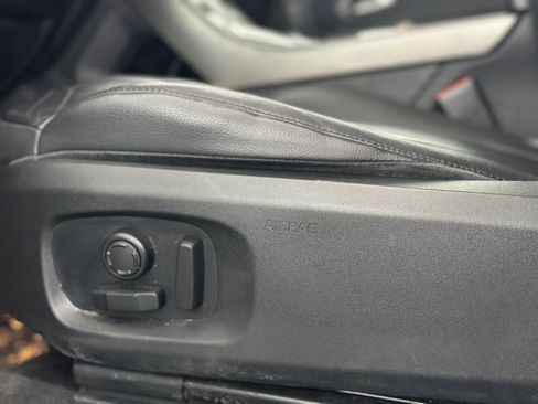 Used 2018 Land Rover Range Rover Evoque SE image 24