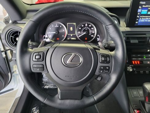 Certified 2025 Lexus IS 300 F Sport image 21