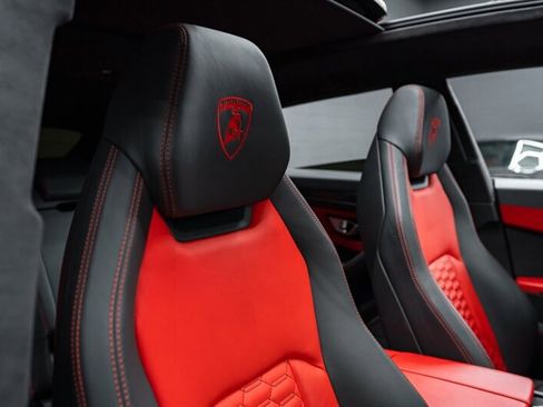 Used 2021 Lamborghini Urus image 40