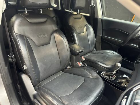 Used 2018 Jeep Compass Limited image 35