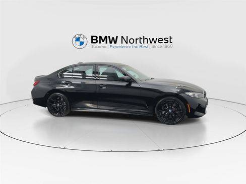 Used 2026 BMW 330i xDrive Sedan w/ M Sport Package AWD/4WD image 5