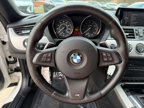 Used 2014 BMW Z4 sDrive35i image 14