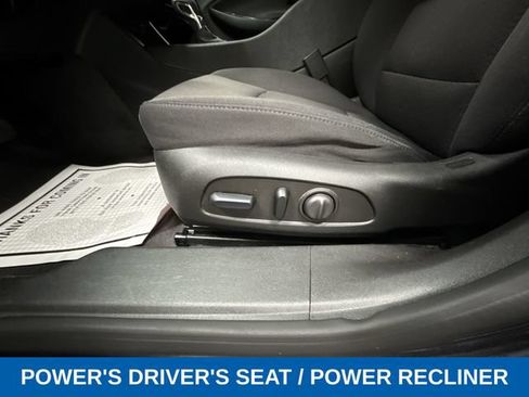 Used 2023 Chevrolet Malibu LT FWD image 28