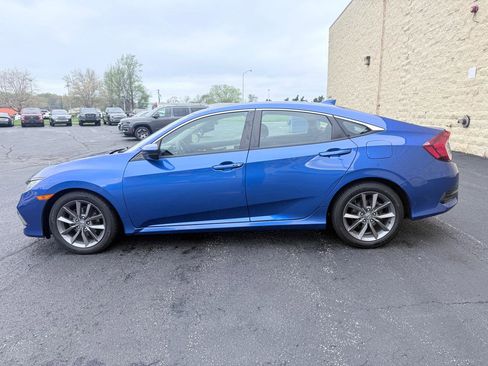 Used 2019 Honda Civic EX image 2
