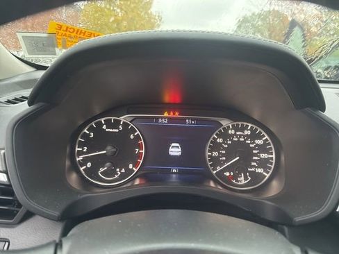 Used 2023 Nissan Altima 2.5 SV w/ SV Premium Package image 14