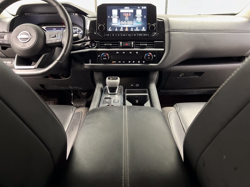 Used 2025 Nissan Pathfinder SL AWD/4WD image 46