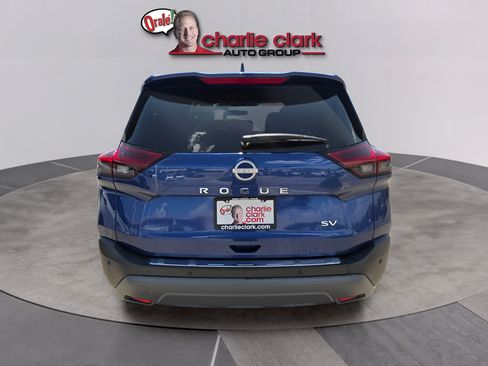 Used 2023 Nissan Rogue SV FWD image 5