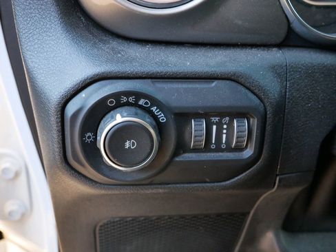 Certified 2019 Jeep Wrangler Unlimited Sahara image 27