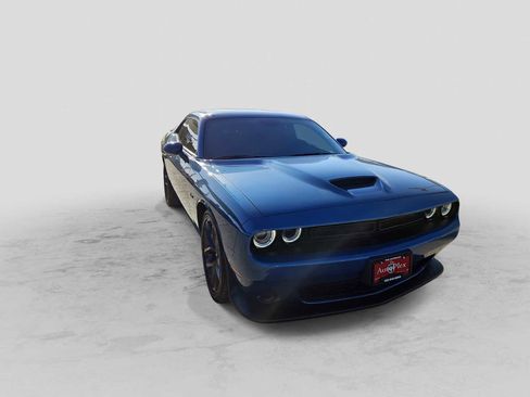Used 2023 Dodge Challenger R/T w/ Blacktop Package image 2