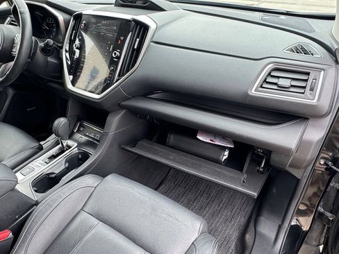Used 2024 Subaru Ascent Limited w/ Technology Package AWD/4WD image 32