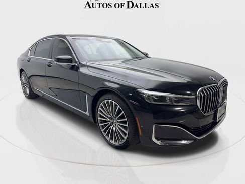 Used 2022 BMW 740i RWD image 4
