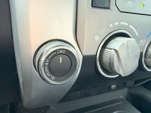 Used 2017 Toyota Tundra SR5 image 14