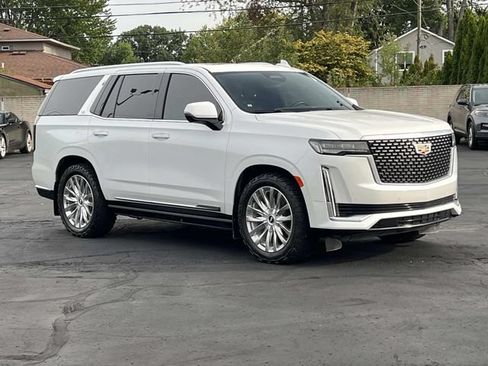 Used 2023 Cadillac Escalade Premium Luxury w/ Performance Package AWD/4WD image 7