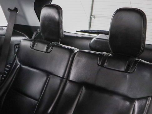 Used 2021 Ford Explorer XLT w/ Equipment Group 202A image 25