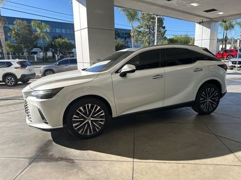 Used 2023 Lexus RX 350 Premium Plus image 2