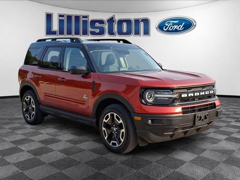 Used 2022 Ford Bronco Sport Outer Banks w/ Tech Package AWD/4WD image 3