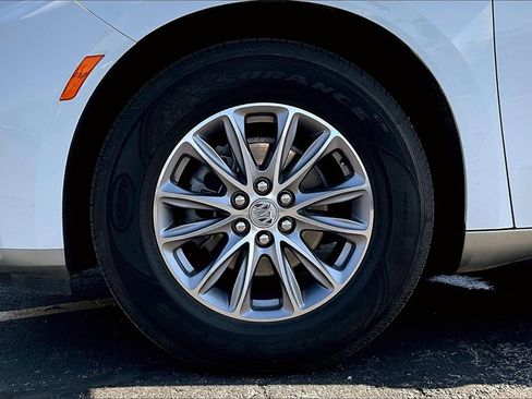 Used 2023 Buick Enclave Premium image 8