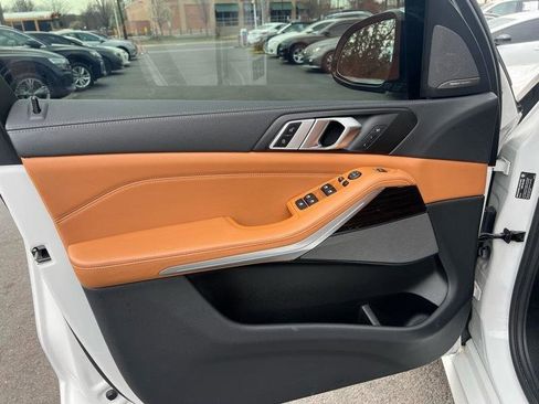 Used 2021 BMW X5 xDrive40i w/ M Sport Package image 28