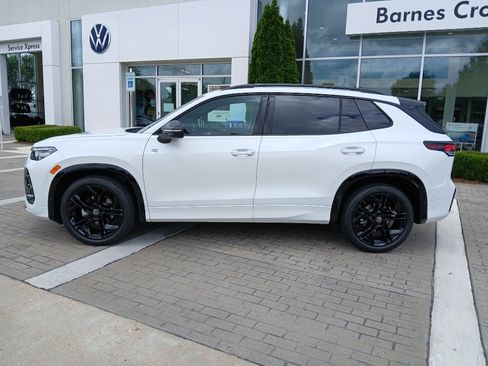 New 2026 Volkswagen Tiguan SE R-Line FWD image 4