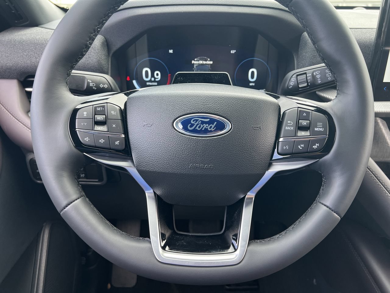 New 2026 Ford Explorer Platinum RWD image 9
