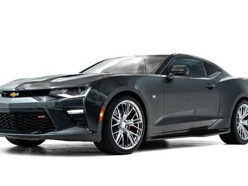 Used 2018 Chevrolet Camaro SS image 8