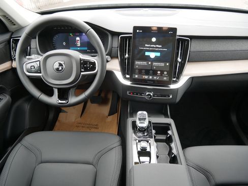 New 2026 Volvo XC90 B6 Plus w/ Protection Package Premier AWD/4WD image 7