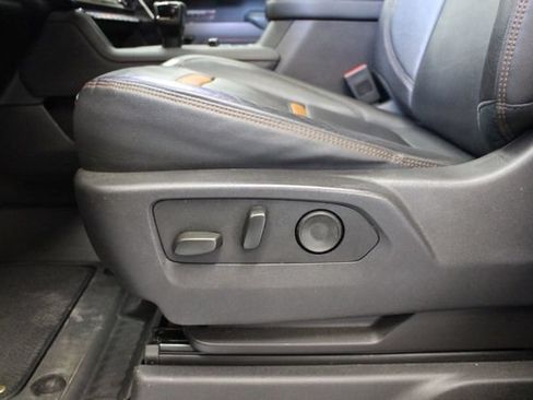 Used 2024 GMC Sierra 1500 AT4 w/ Technology Package AWD/4WD image 42