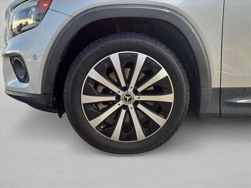 Used 2020 Mercedes-Benz GLB 250 4MATIC image 24